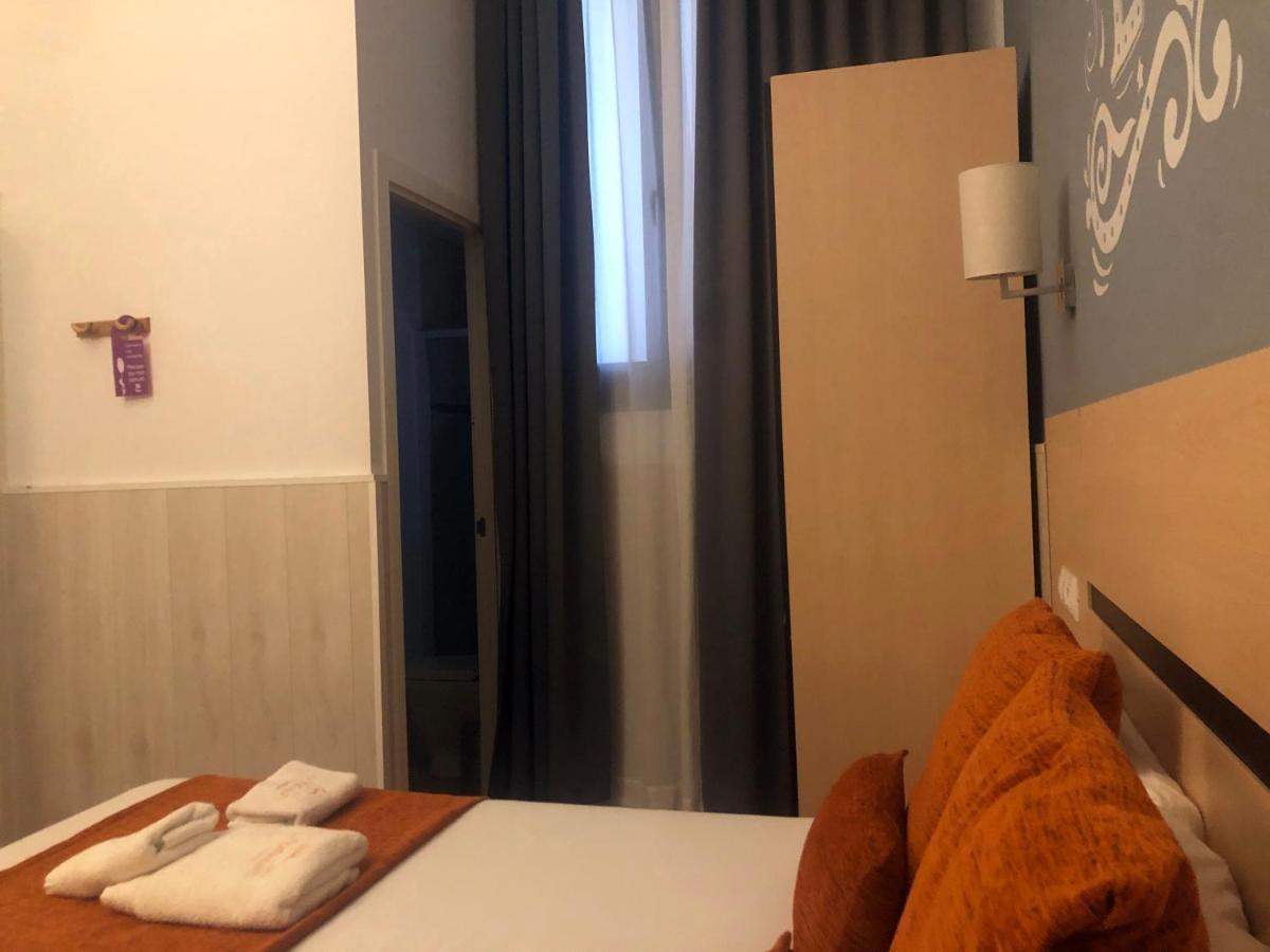 Hostal Live Natura Barcelona (Adults Only) Экстерьер фото
