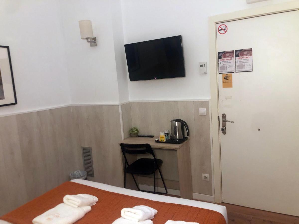 Hostal Live Natura Barcelona (Adults Only) Экстерьер фото