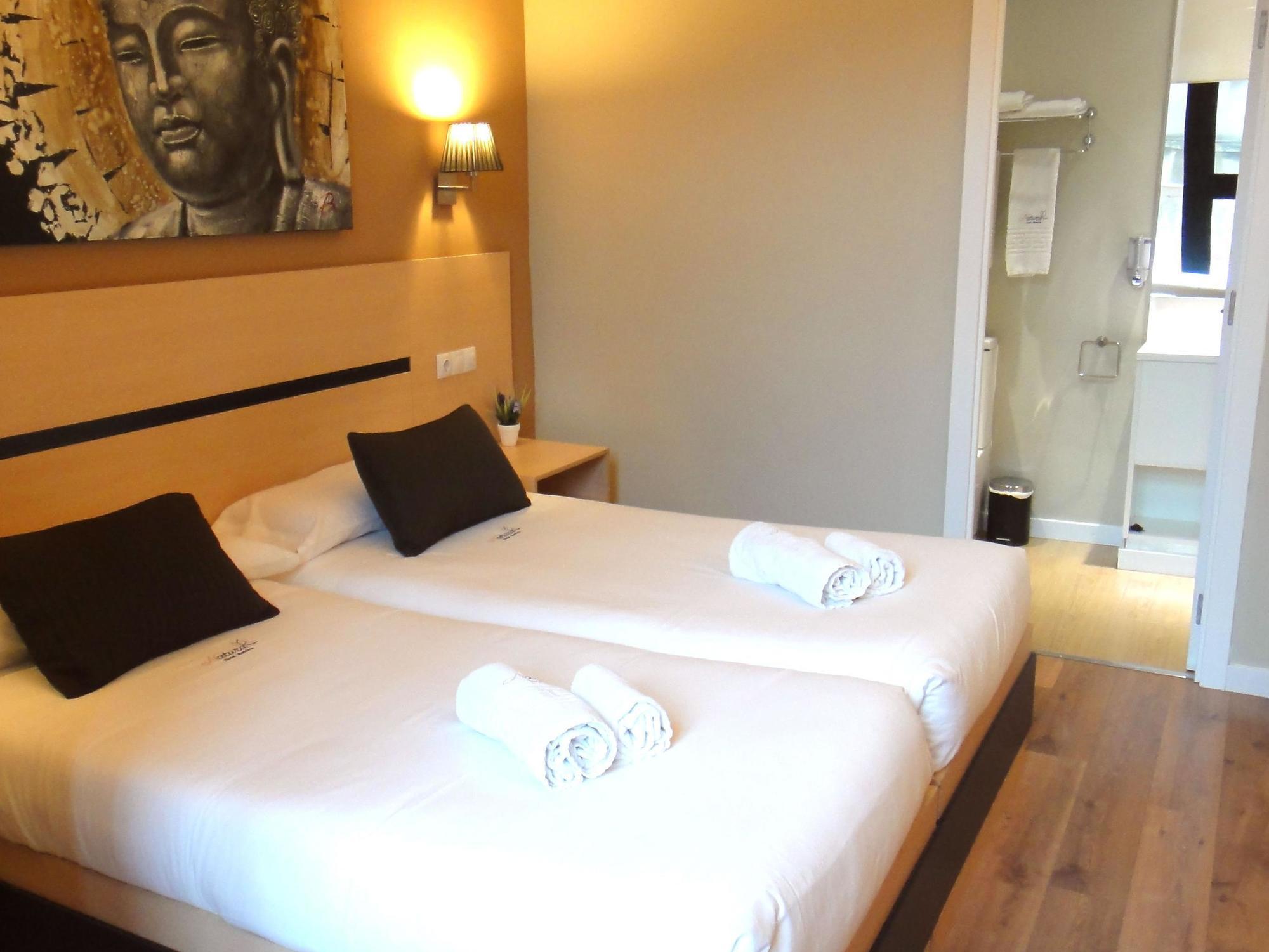 Hostal Live Natura Barcelona (Adults Only) Экстерьер фото
