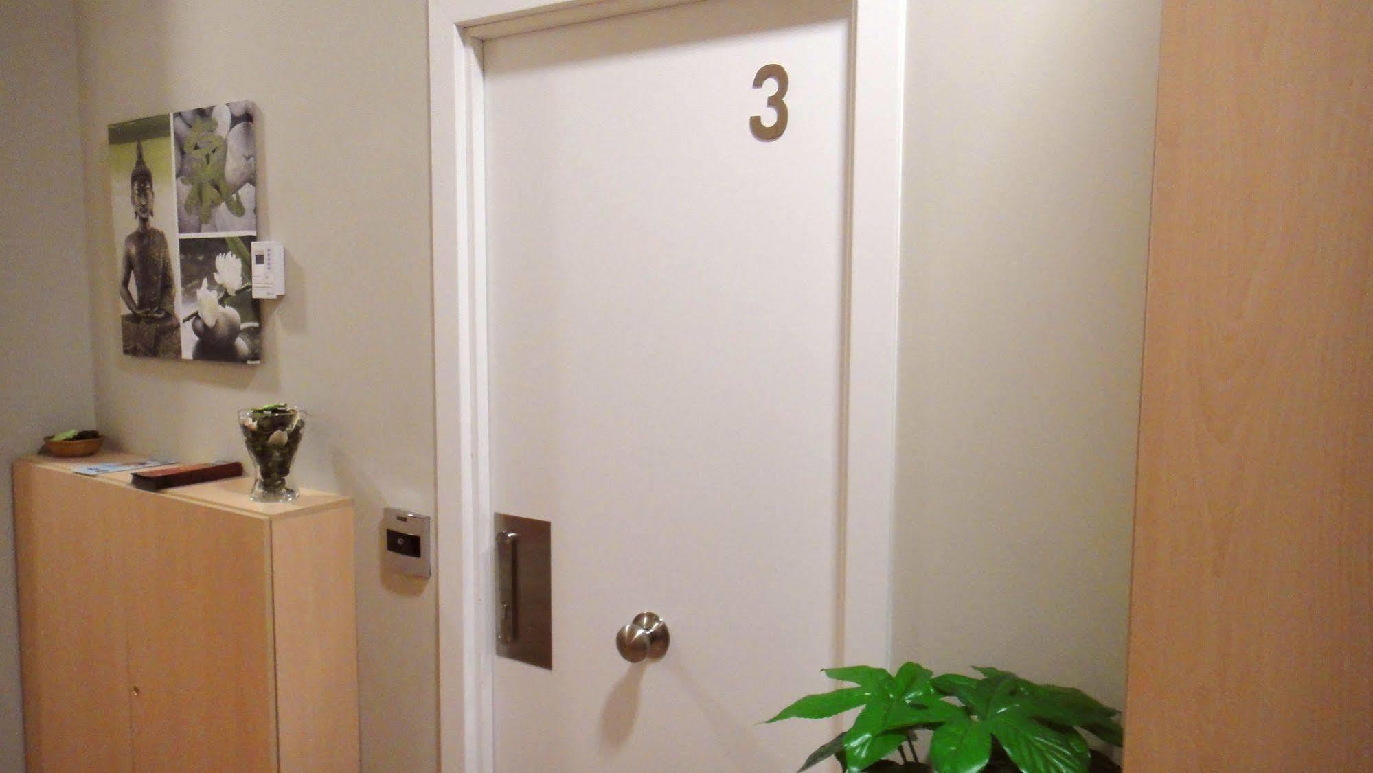 Hostal Live Natura Barcelona (Adults Only) Экстерьер фото